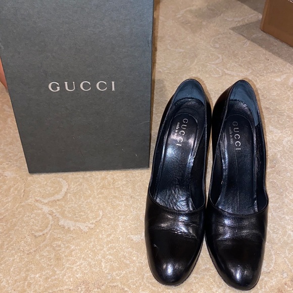 GUCCI Closed Toe Pumps - Picture 3 of 8